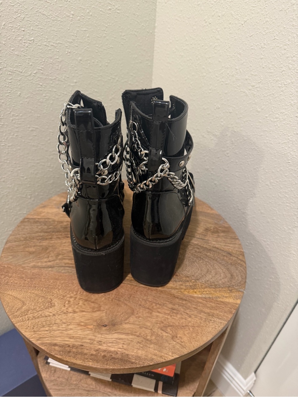 Source Unknown Black Patent Platform Combat Boots with Silver Chains - Picture 3 of 4